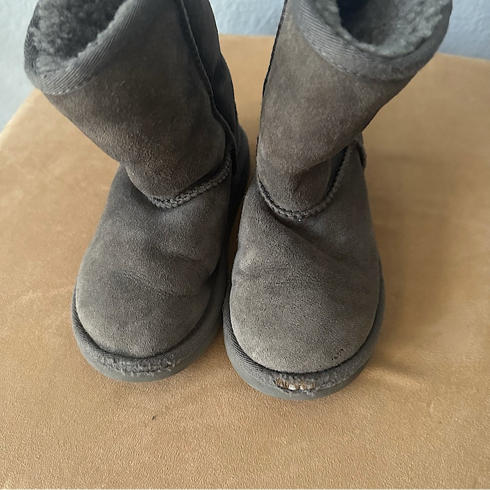 Girls Gray UGG boots 10